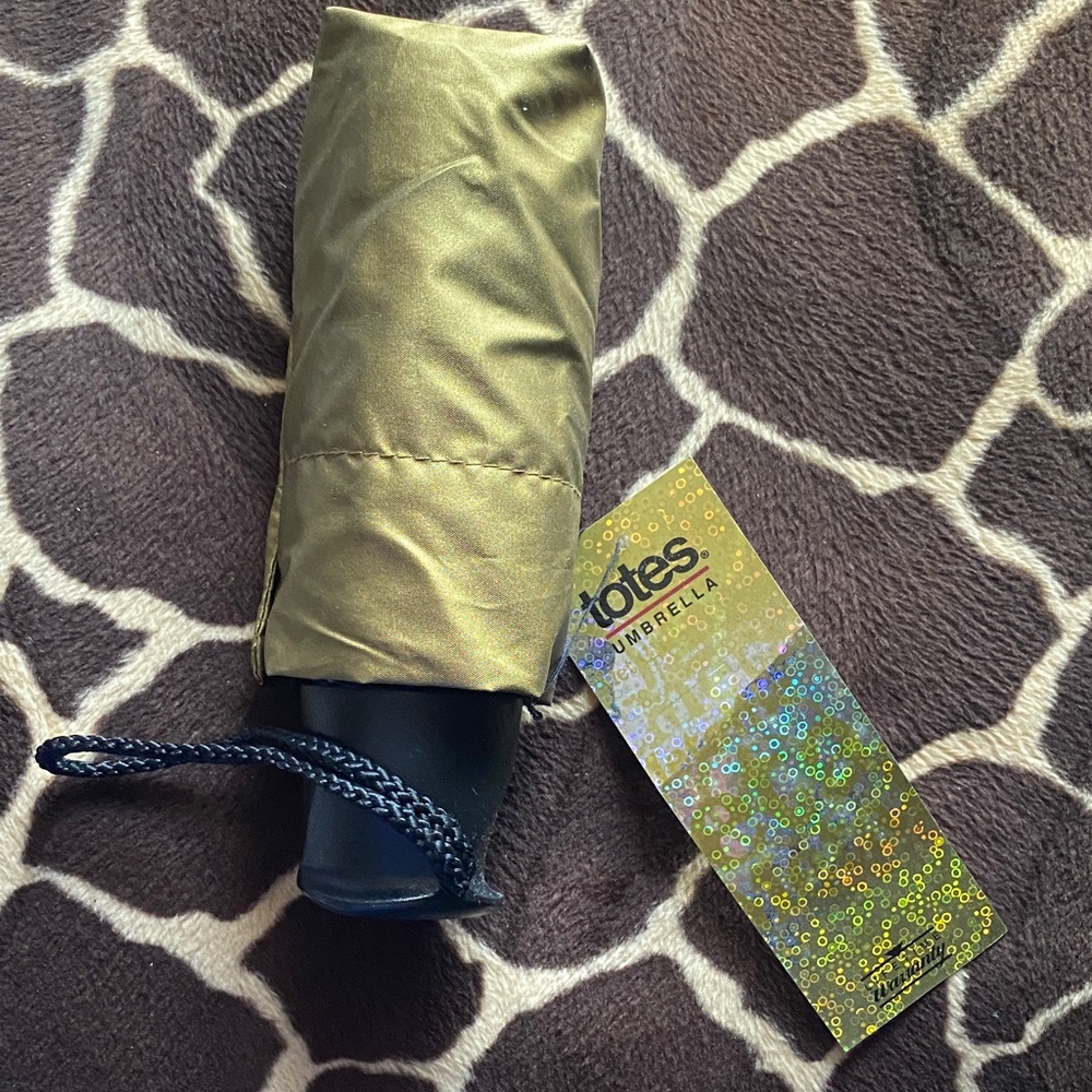 Vintage 90’s Totes 100% Nylon Compact Manual Umbrella With Black Underside